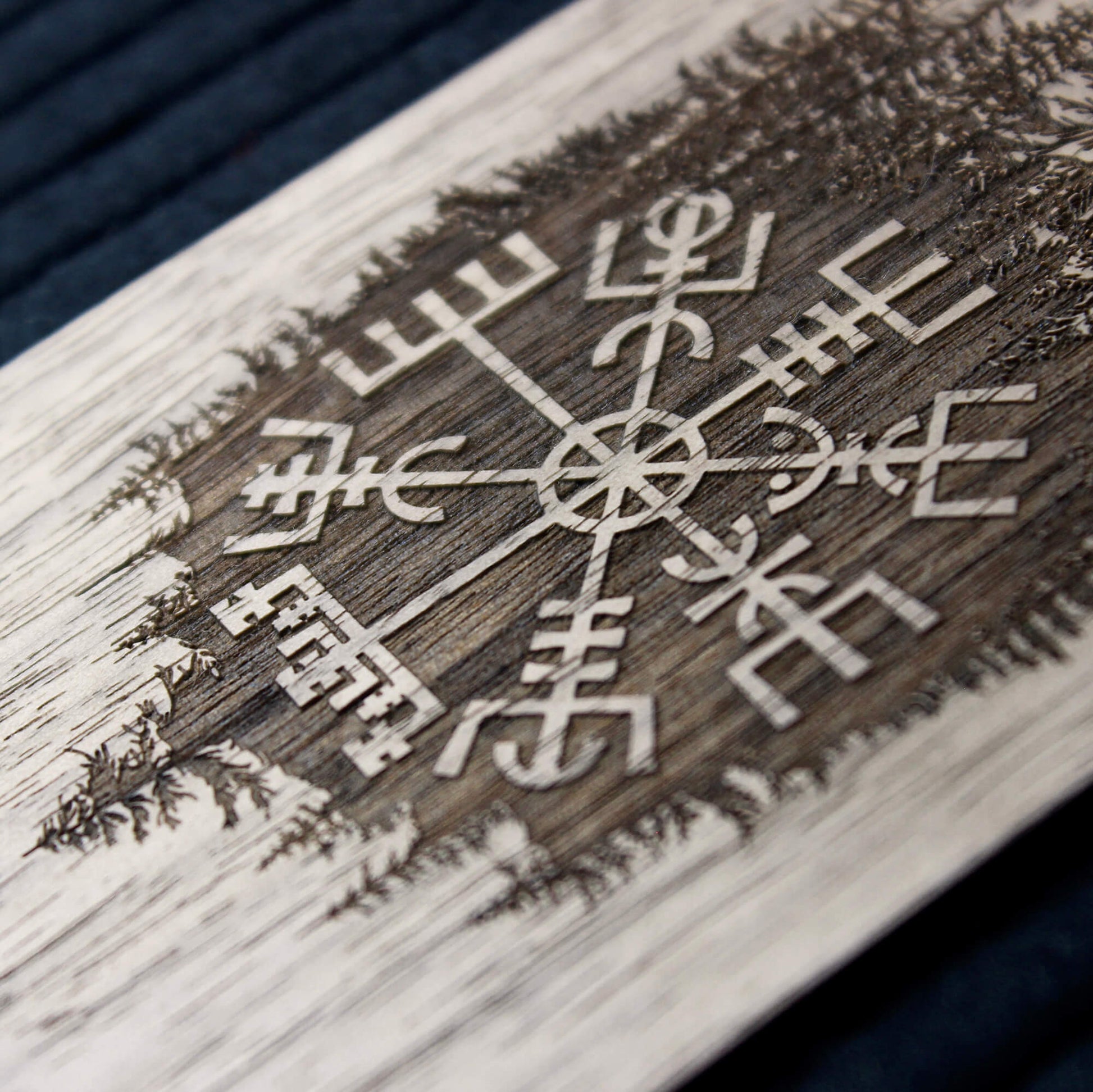 Viking Compass Vegvisir design WOODGRAW