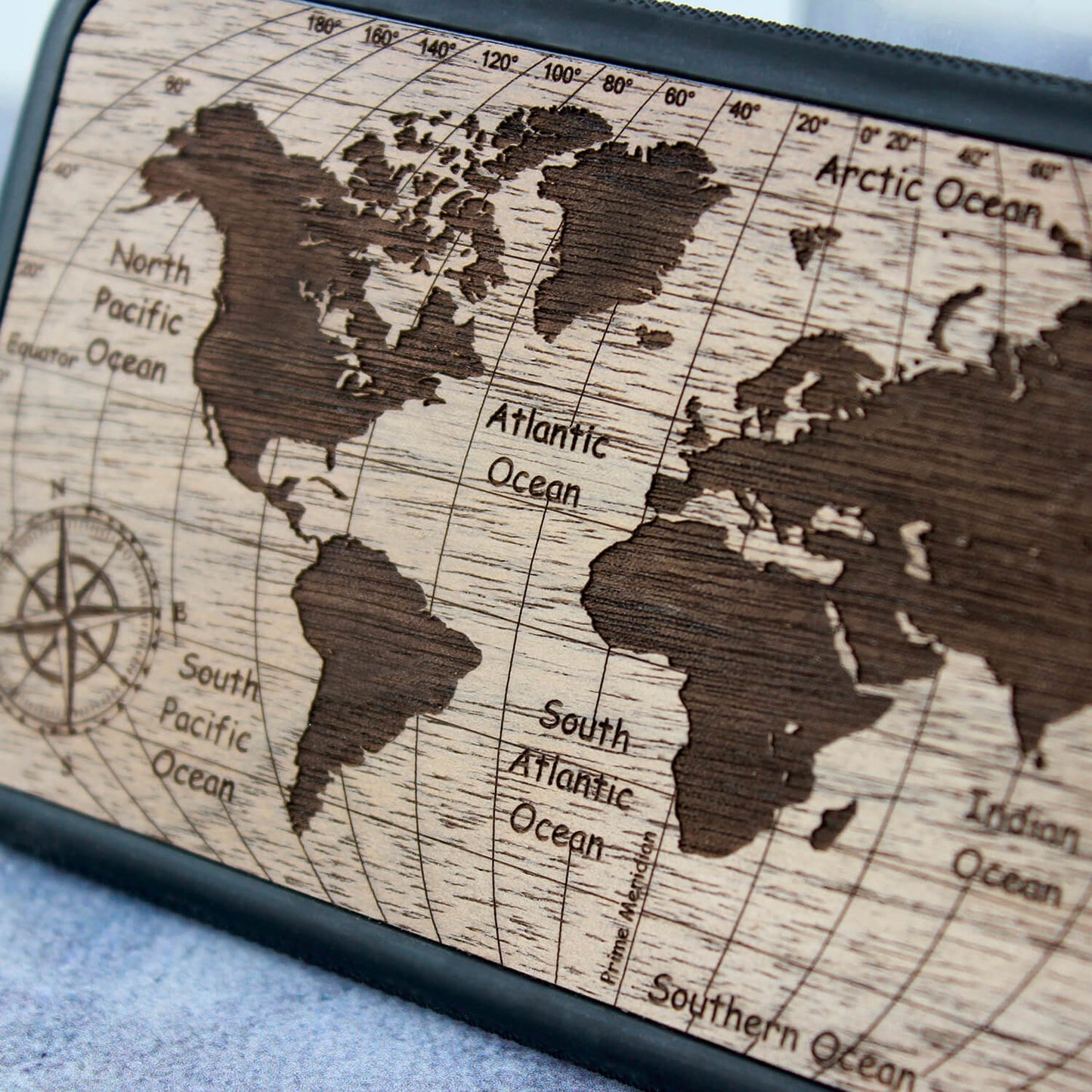 World Map design WOODGRAW