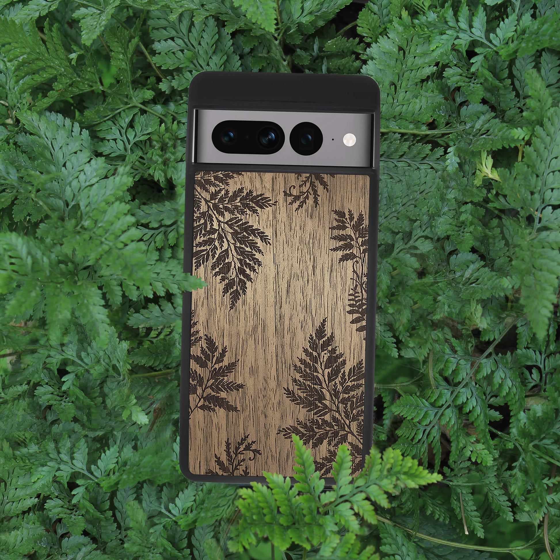 Wood Pixel 7 Case Fern